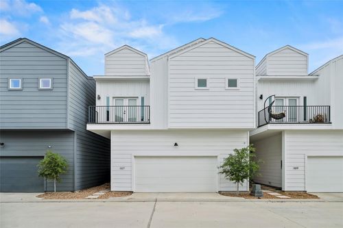105 Tolima Dove St, Houston, TX, 77018 | Card Image