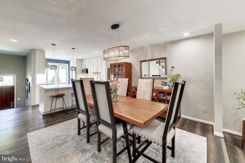 3810 N Richmond St, Arlington, VA, 22207-4571 | Card Image