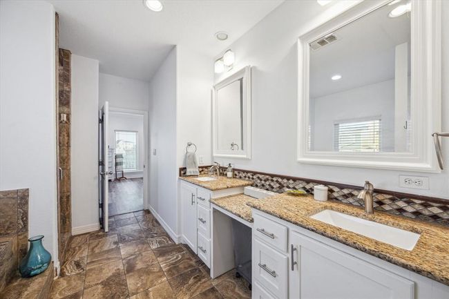 1640 Windsong Way, House other with 3 bedrooms, 5 bathrooms and 2 parking in Tiki Island TX | Image 23