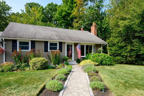 776 Main St, Hanover, MA, 02339-1551 | Card Image