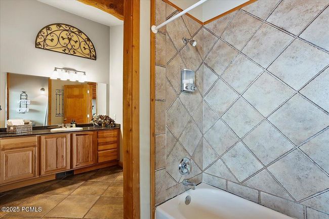 288 W Woods Creek Dr, Home with 5 bedrooms, 4 bathrooms and null parking in Morgan UT | Image 38