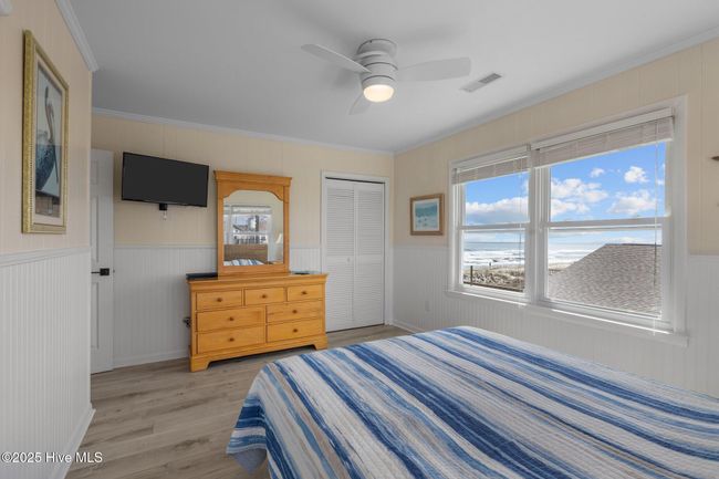 WEST - 2003 Ocean Dr, Townhouse with 4 bedrooms, 3 bathrooms and null parking in Emerald Isle NC | Image 24