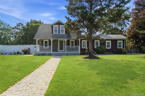 278 Ferndale Blvd, Islip, NY, 11751-1922 | Card Image