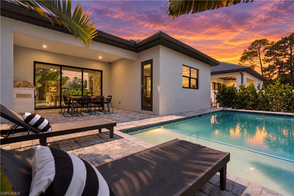 Residential in NAPLES 3