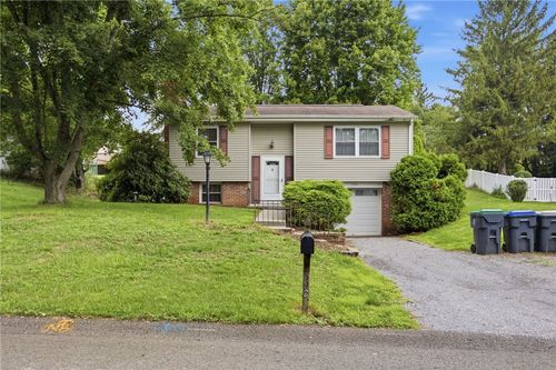 592 Jane St, Cranberry Twp, PA, 16066-6335 | Card Image