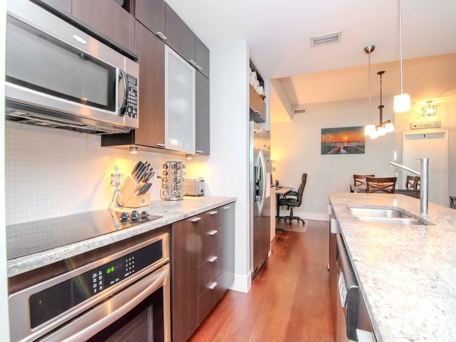 UNIT-2420 - 912 Channelside Dr, Condo with 2 bedrooms, 2 bathrooms and null parking in TAMPA FL | Image 11