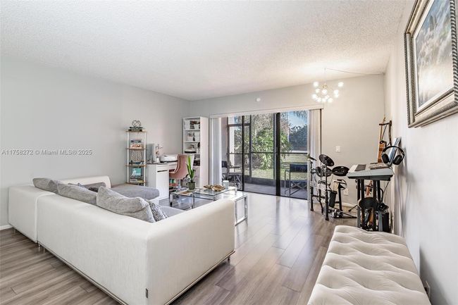 APT-103 - 16431 Blatt Blvd, Condo with 2 bedrooms, 2 bathrooms and null parking in Weston FL | Image 12