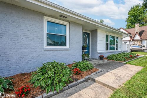 54 3rd St, Woodbine, IA, 51579-1318 | Card Image