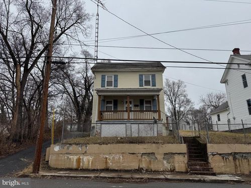 719 3rd St, MARTINSBURG, WV, 25404-4623 | Card Image