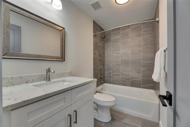 APT-1 - 1025 Apollo Beach Blvd, Condo with 3 bedrooms, 2 bathrooms and null parking in APOLLO BEACH FL | Image 21