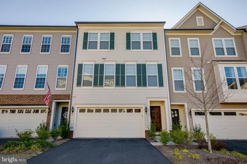 9065 Connor House Rd, MANASSAS, VA, 20111-7222 | Card Image