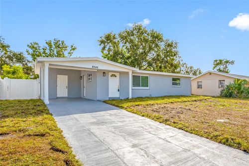 8946 Dream Way, LARGO, FL, 33773-4744 | Card Image