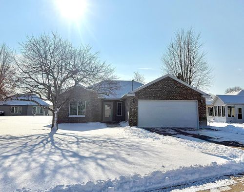 84 Willow Creek Dr, Waite Park, MN, 56387-1634 | Card Image