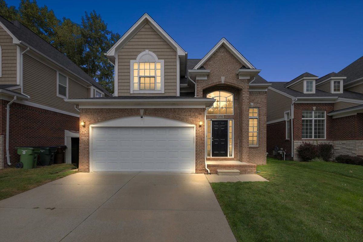 Grandeur Ave, Utica, MI 48315 #1
