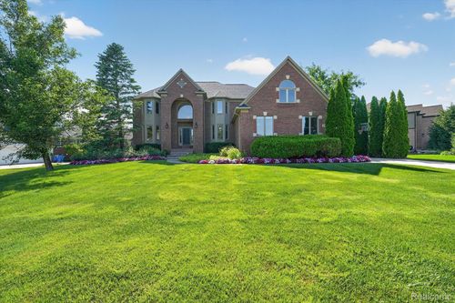 3804 Elk Dr, Rochester, MI, 48306-1027 | Card Image