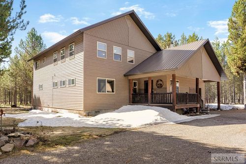 4515 J M Loop W, Island Park, ID, 83429-5127 | Card Image