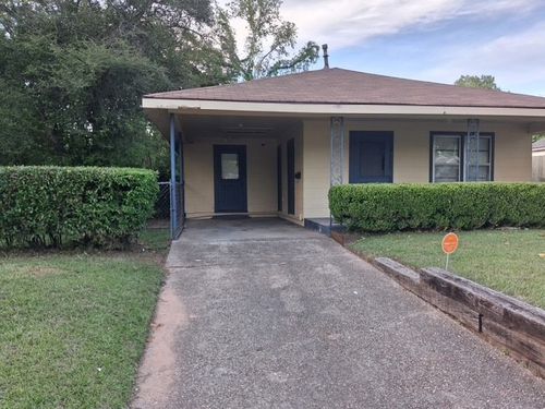 104 E Elmwood St, Shreveport, LA, 71104-4530 | Card Image