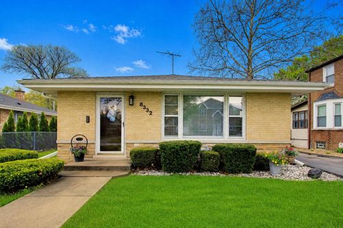 8332 N Oketo Ave, Niles, IL, 60714-2516 | Card Image