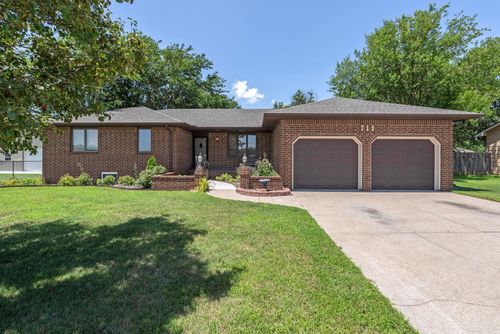 719 Easy St, Goddard, KS, 67052-9235 | Card Image