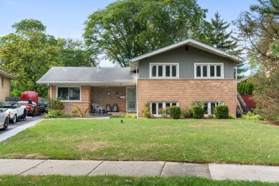 735 Lamon Avenue, House other with 4 bedrooms, 2 bathrooms and 5 parking in Wilmette IL | Image 1