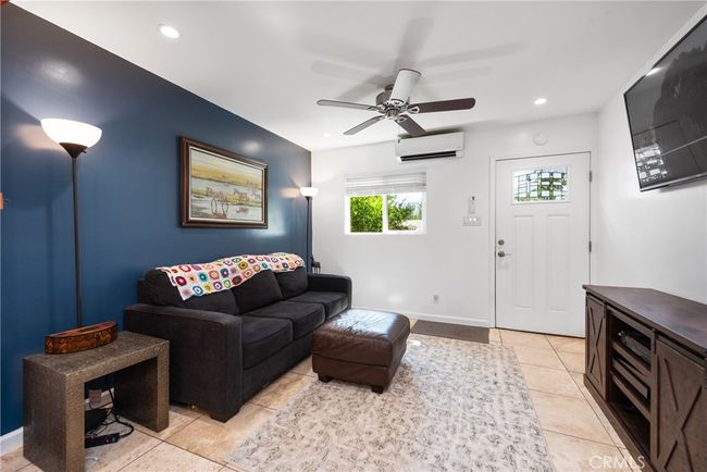 GUEST UNIT | Image 11