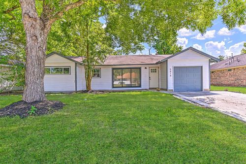 5818 Beldart St, Houston, TX, 77033-2204 | Card Image