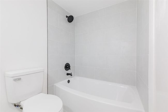 APT-205 - 7579 Nw 79 Th Ave, Condo with 2 bedrooms, 2 bathrooms and null parking in Tamarac FL | Image 10