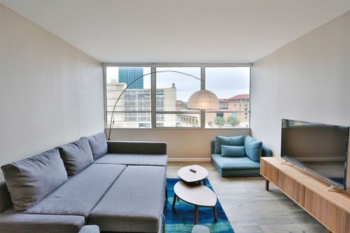 a-608-1800 Lavaca St, Austin, TX, 78701-1336 | Card Image