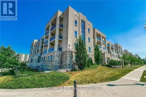 104-340 Sugarcreek Trail, London, ON, N6H0G4 | Card Image