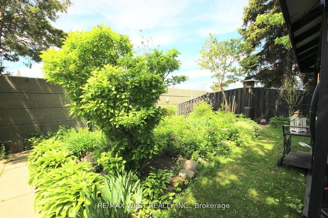 425 Hansen Rd N, House other with 4 bedrooms, 3 bathrooms and 4 parking in Brampton ON | Image 40
