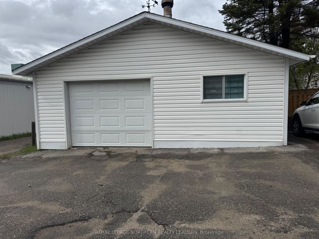 63 Elm St N, House other with 4 bedrooms, 3 bathrooms and 3 parking in Timmins ON | Image 15