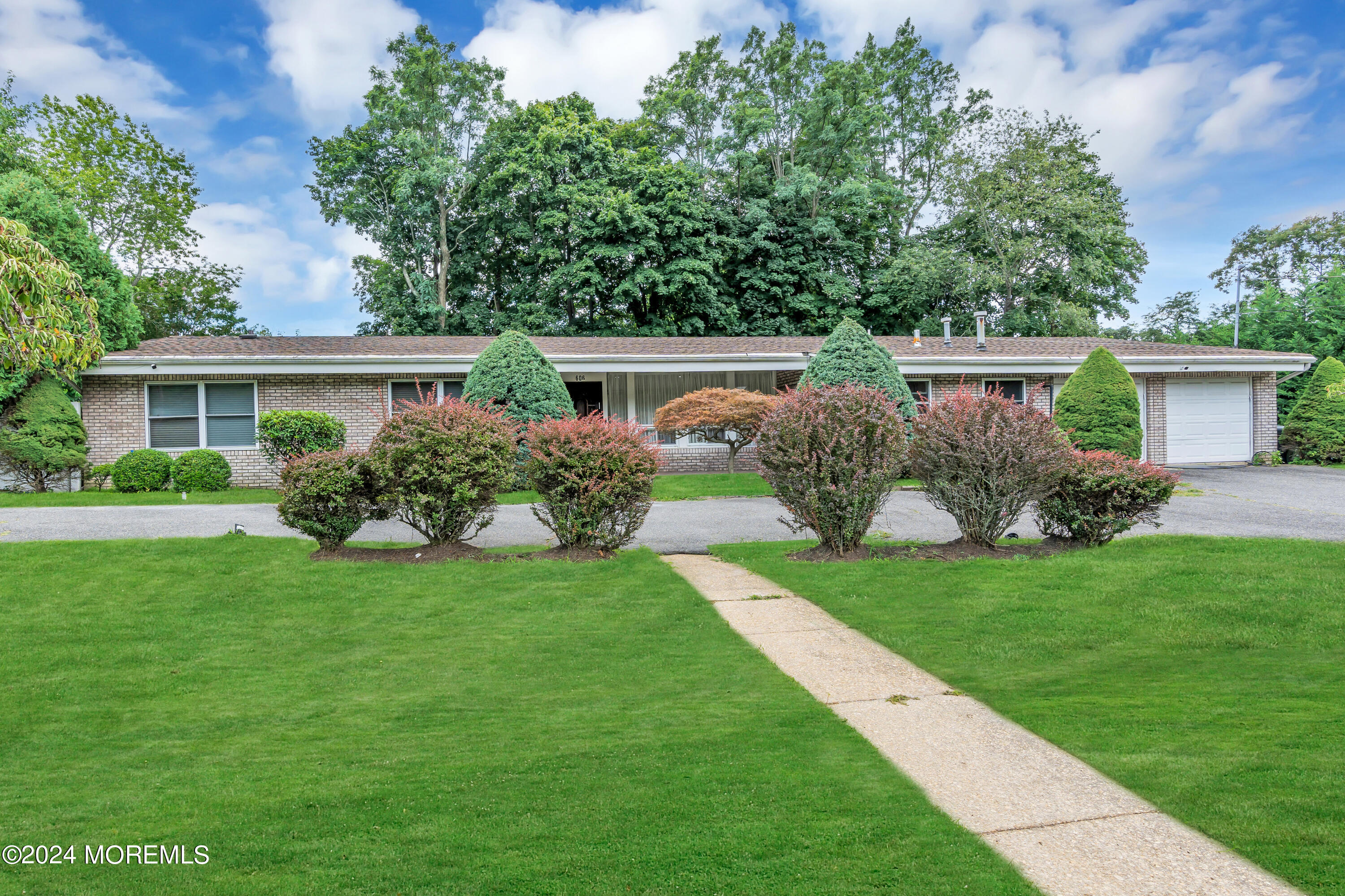 Deal Rd, Ocean, NJ 07712