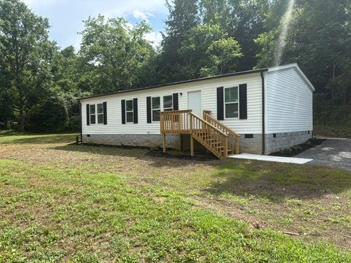 207 Hartsville Pike, Carthage, TN, 37030-2152 | Card Image