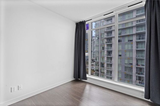 1103 - 6538 Nelson Avenue, Condo with 3 bedrooms, 2 bathrooms and 1 parking in Burnaby BC | Image 9