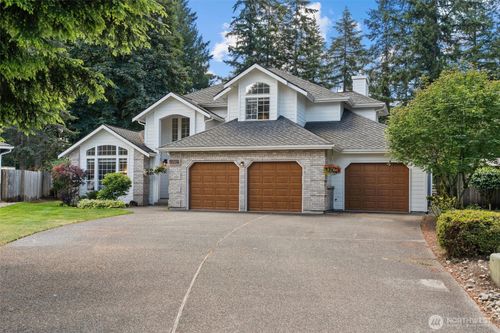 22507 Se 261st St, Maple Valley, WA, 98038-6037 | Card Image
