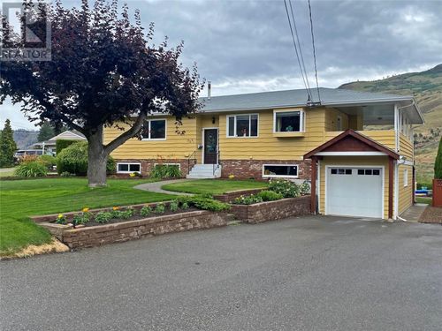 3531 Overlander Dr, Kamloops, BC, V2B6X6 | Card Image