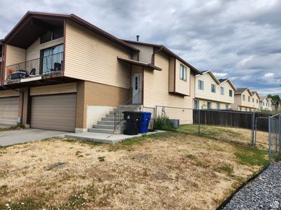 760 W 4800 S, Home with 3 bedrooms, 1 bathrooms and 2 parking in Taylorsville UT | Image 2