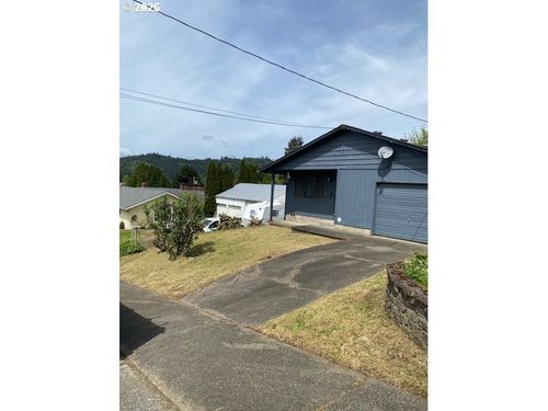 1125 Maple St, Myrtle Point, OR, 97458-1318 | Card Image