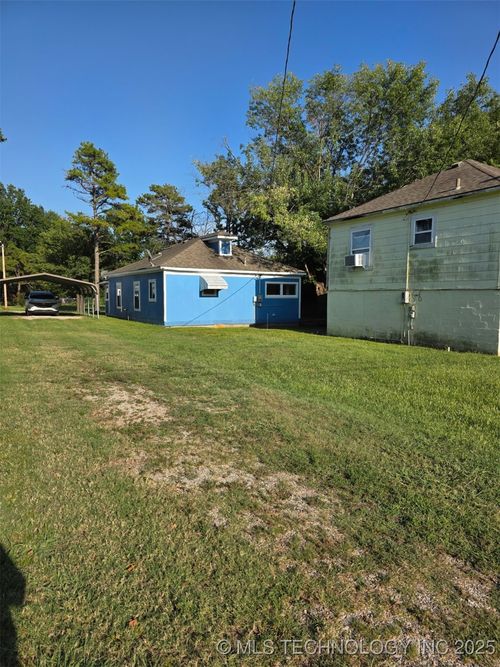 428 Hickory St, Nowata, OK, 74048-3322 | Card Image