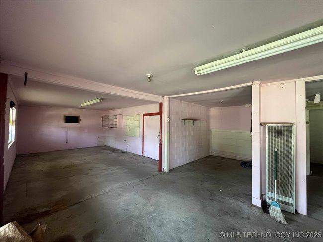 10650 W Highway 9, House other with 3 bedrooms, 2 bathrooms and null parking in Stigler OK | Image 28