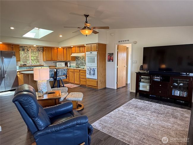 144 State Route 101, House other with 3 bedrooms, 2 bathrooms and 2 parking in Chinook WA | Image 9
