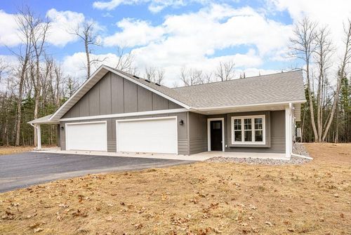 3136 Maple Drive, Cloquet, MN, 55720 | Card Image