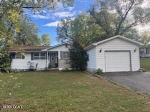 725 E 22nd Street, Baxter Springs, KS, 66713 | Card Image