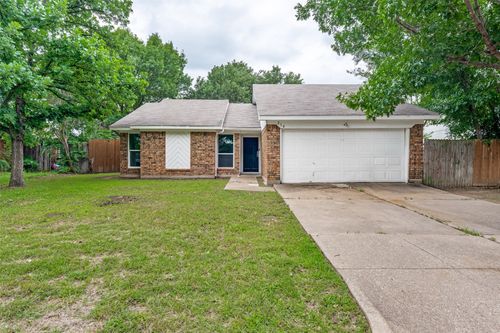 214 Valley Forge Ln, Arlington, TX, 76002-2761 | Card Image