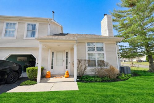 232 Whitewood Dr, Streamwood, IL, 60107-1885 | Card Image