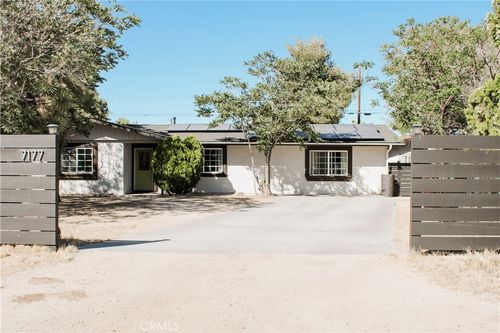 7177 Sunny Pl, Yucca Valley, CA, 92284-6817 | Card Image
