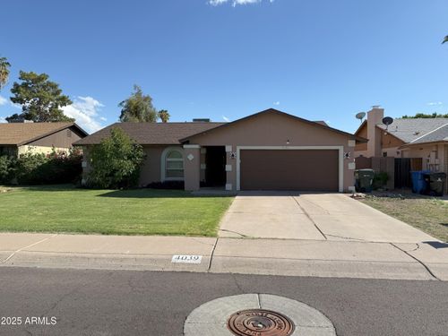 4039 W Mercer Ln, Phoenix, AZ, 85029-3957 | Card Image
