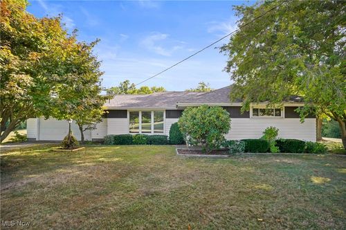 39128 Crestview Rd, Leetonia, OH, 44431-9742 | Card Image