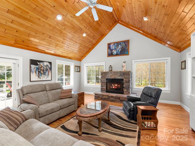 132 Green Mdws, House other with 3 bedrooms, 3 bathrooms and null parking in Columbus NC | Image 17