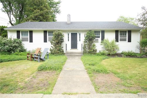 301 Thompson Blvd, Watertown, NY, 13601-4138 | Card Image